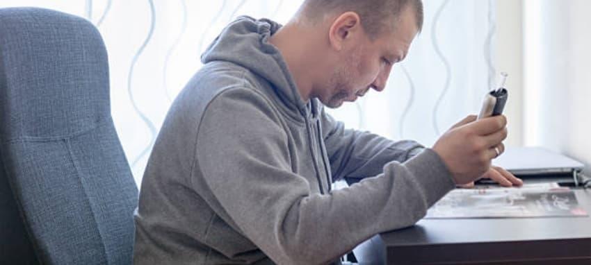 Kako sigurno provoditi miješanje e tekućina uz pravilne omjere, opremu i praktične savjete