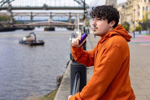 Najbolja e-cigareta za 2025, praktični savjeti za odabir, punjenje i održavanje